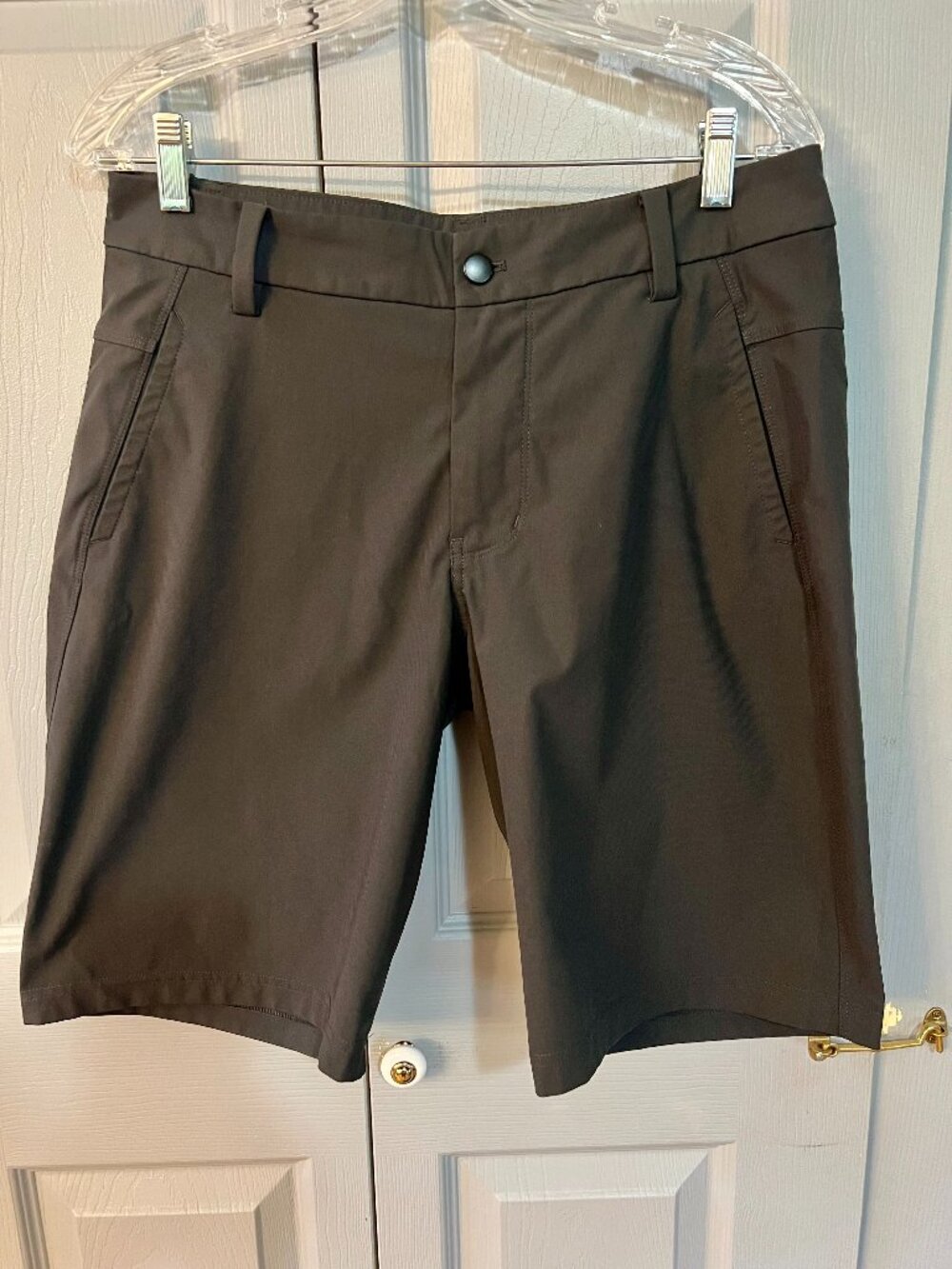 Lululemon Commission Men's Shorts, Dark Grey Chino Athletic Minimalist Golf